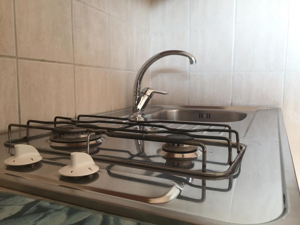 Sunny Rock Volme Apartments Баньоле Екстериор снимка