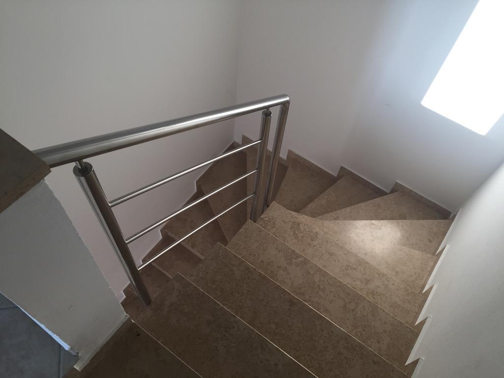 Sunny Rock Volme Apartments Баньоле Екстериор снимка