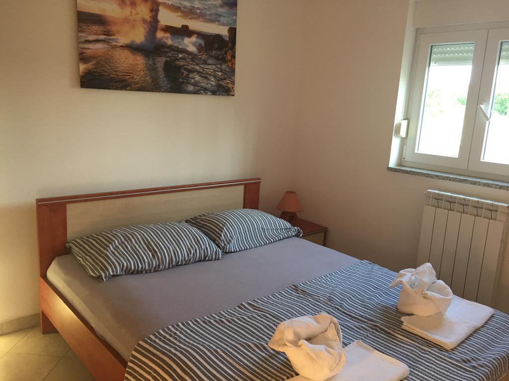Sunny Rock Volme Apartments Баньоле Екстериор снимка
