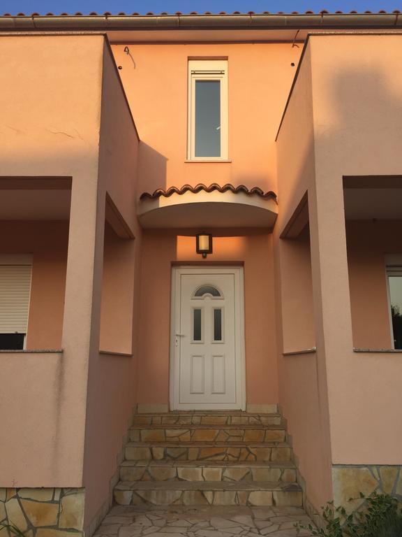 Sunny Rock Volme Apartments Баньоле Екстериор снимка
