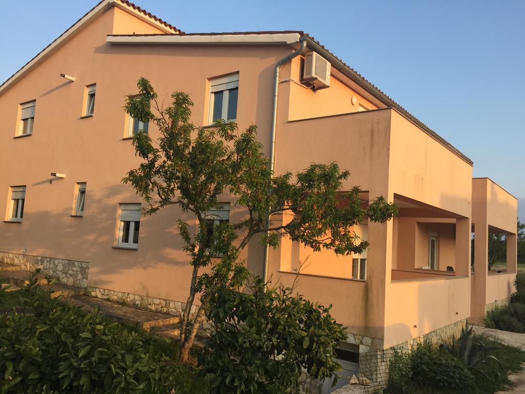 Sunny Rock Volme Apartments Баньоле Екстериор снимка